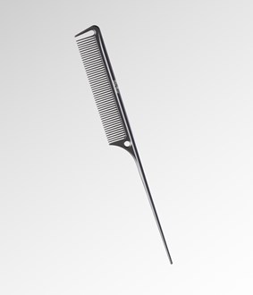 Stellar Carbon Tail Comb